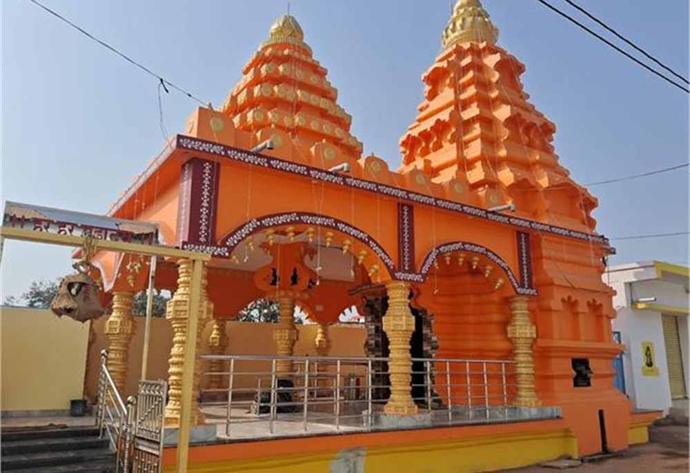 आस्था और चमत्कार का संगम: छत्तीसगढ़ का वह शिवलिंग जो साल में तीन बार बदलता है स्वरूप