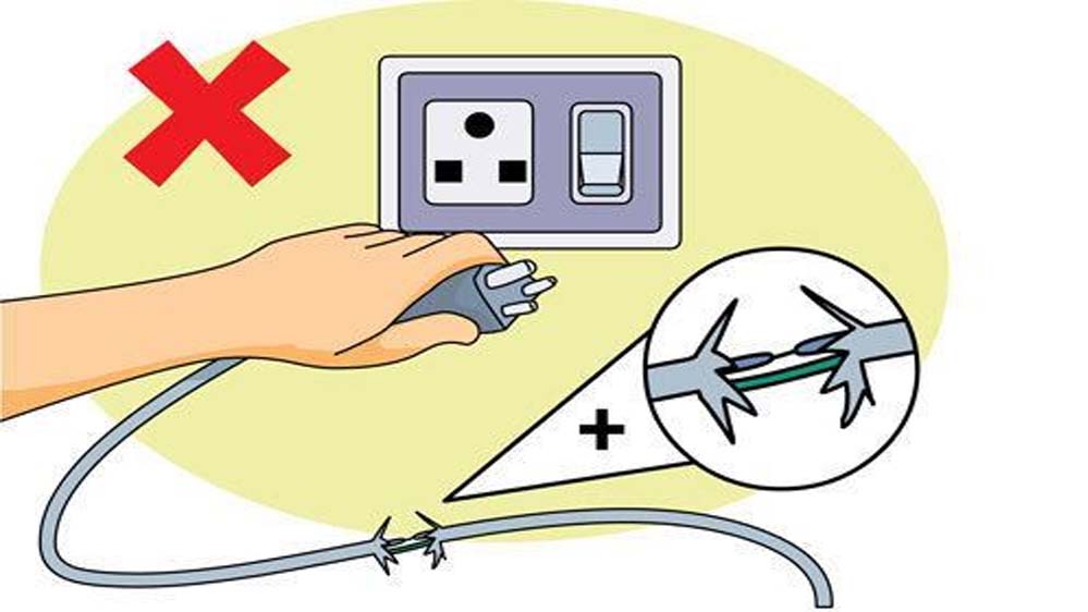 विद्युत सुरक्षा के लिए ग्रामीण क्षेत्रों में सावधानियाँ अपनाना अनिवार्य