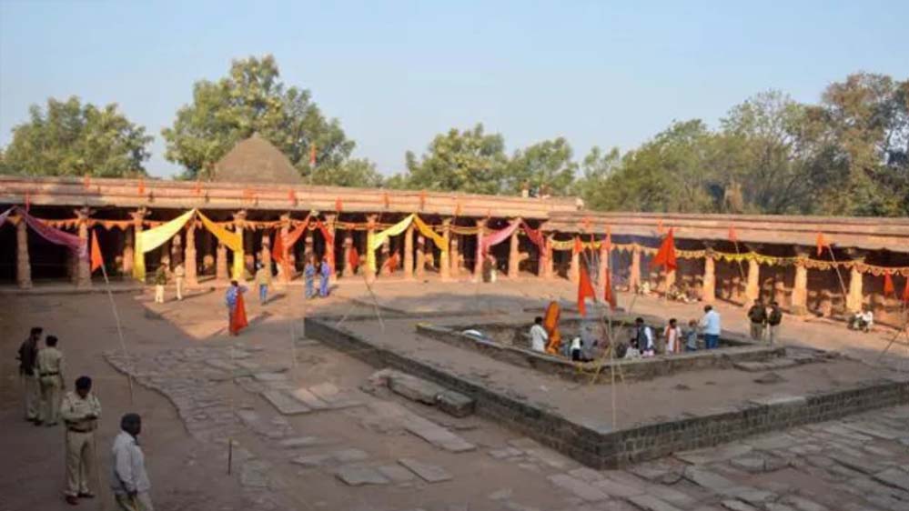 भोजशाला में मंदिर के चिन्ह, ASI रिपोर्ट ने उठाया कमाल मौला मस्जिद पर सवाल