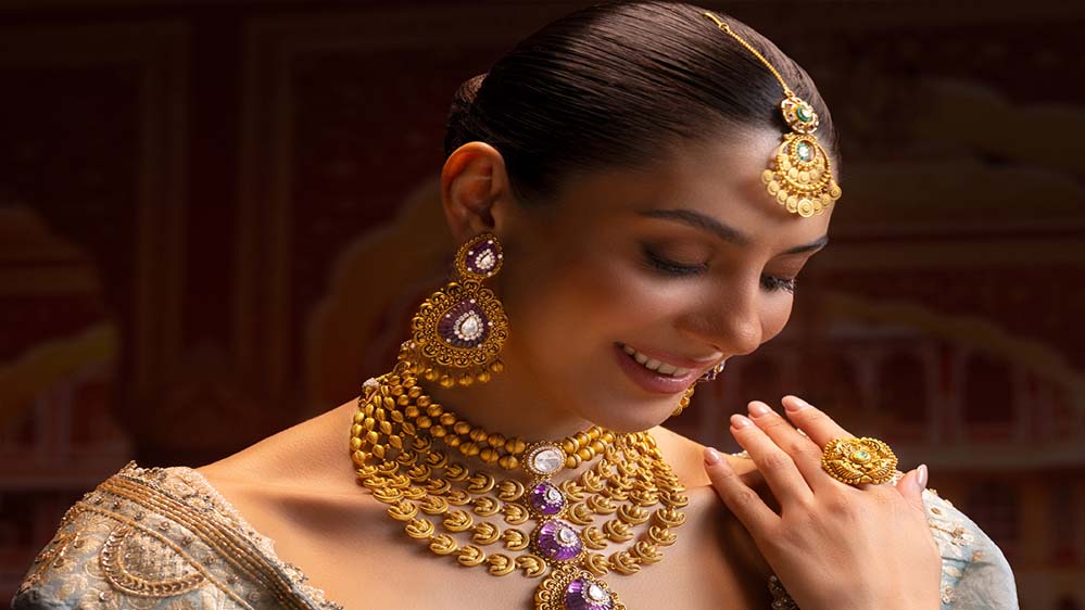 लेटेस्ट गोल्ड और चांदी रेट: 24 कैरेट गोल्ड 1 लाख 60 हजार के करीब, चांदी भी बढ़ी