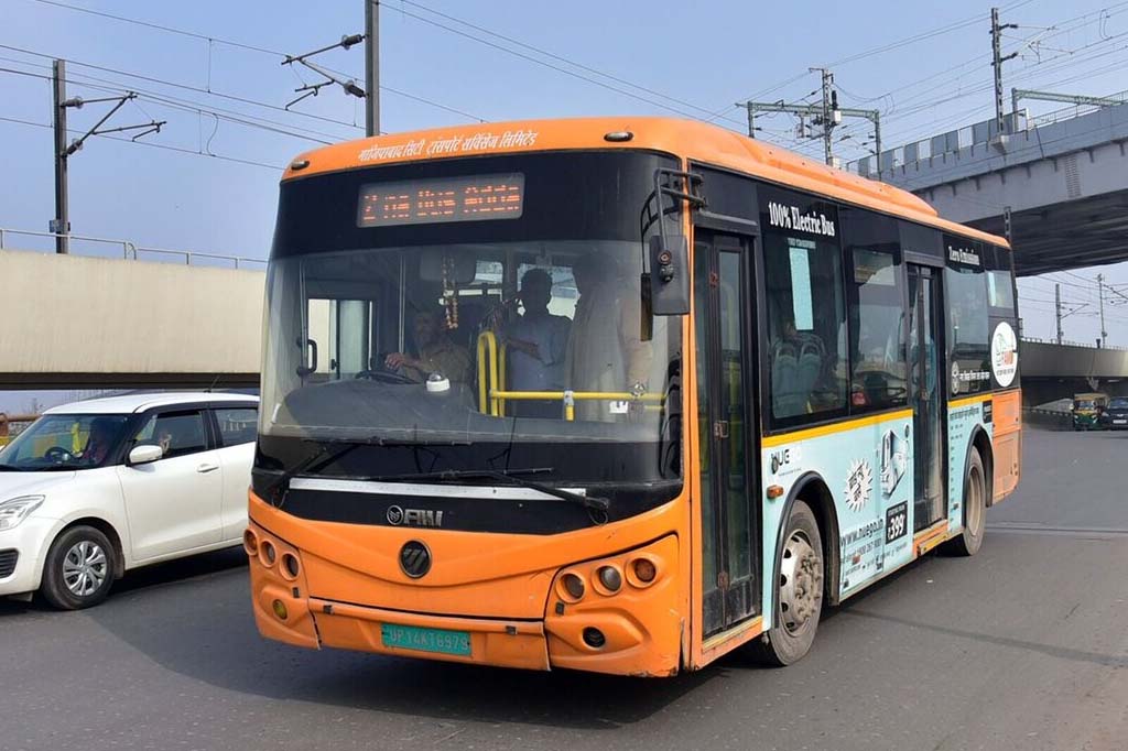 दिल्ली एवं गाजियाबाद सहित पश्चिमी उत्तर प्रदेश में बसों और कर्मचारियों की पर्याप्त संख्या पहले से सुनिश्चित की जाएगी