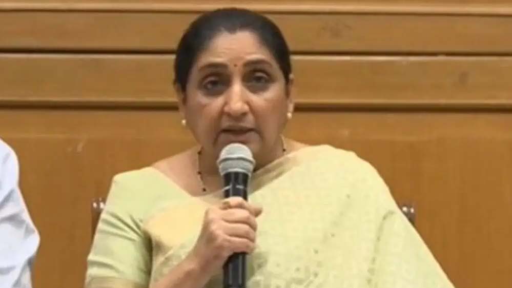 अजित पवार के निधन के बाद NCP में बदलाव, सुनेत्रा पवार को बनाया राष्ट्रीय अध्यक्ष