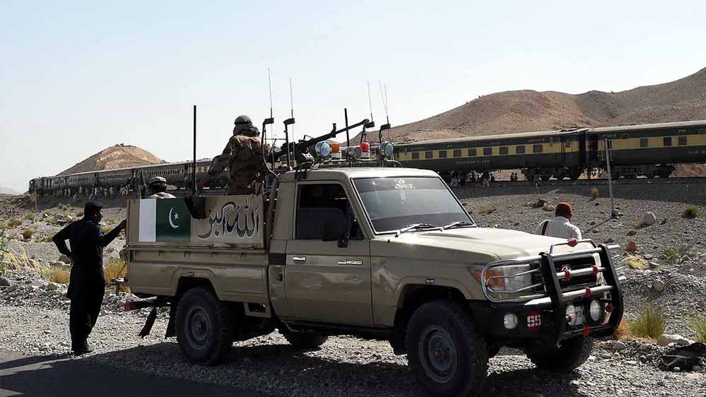 बलोच विद्रोह की चुनौती: BLA के सामने क्यों कमजोर पड़ती दिख रही है पाकिस्तानी फौज?