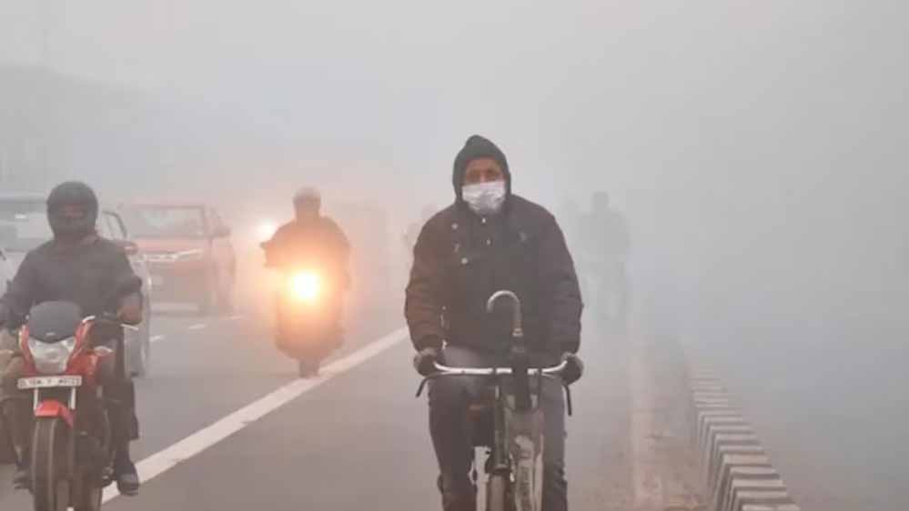 मध्यप्रदेश में बारिश और कोहरे का प्रभाव, 25 जिलों में अलर्ट, ग्वालियर में बूंदाबांदी, सीहोर-मुरैना में 50 मीटर विजिबिलिटी