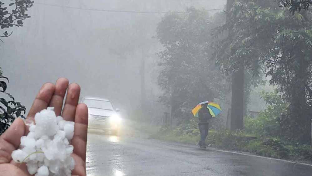 मौसम का अटैक: मुंबई, यूपी, बिहार और दिल्ली में बारिश, ओले और बिजली गिरने का अलर्ट, सावधानी बरतें