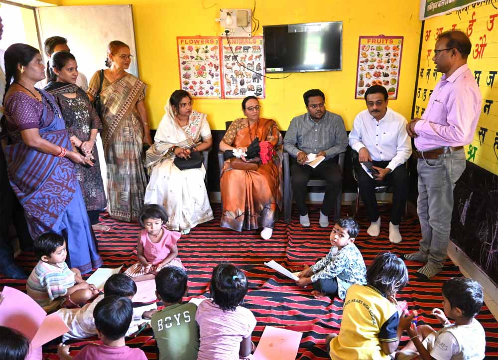 शिक्षा, स्वास्थ्य, पोषण, पशुपालन एवं महिला सशक्तिकरण से जुड़े संकेतकों की विस्तृत समीक्षा