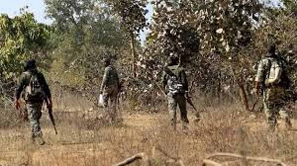 बीजापुर में कई हथियार बरामद, सुरक्षाबलों से मुठभेड़ में दो वर्दीधारी नक्सली ढेर