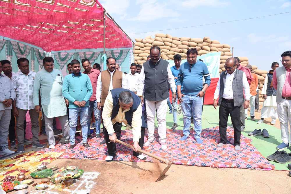 धान उपार्जन केन्द्रों में आधारभूत संरचना सुदृढ़ होगी, किसानों को मिलेगा सुव्यवस्थित और सुविधाजनक उपार्जन तंत्र