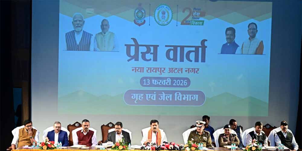 उपमुख्यमंत्री शर्मा ने सरकार की उपलब्धियों एवं आगामी रणनीतियों को लेकर पत्रकारों से हुए रूबरू