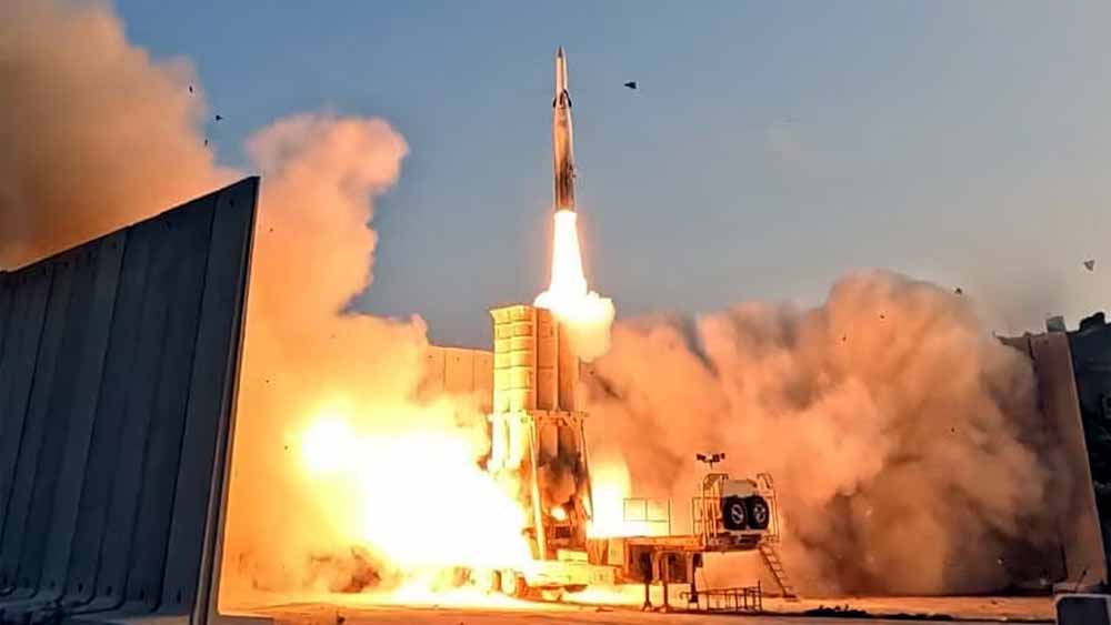 ईरान बनाम इजरायल: हाइपरसोनिक मिसाइलों के खिलाफ डेविड्स स्लिंग की रणनीति क्या है?