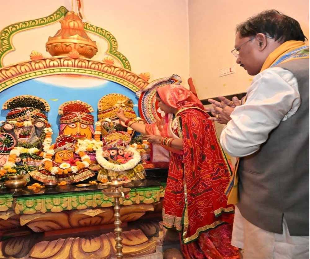 62वें जन्मदिवस पर मुख्यमंत्री विष्णुदेव साय ने जगन्नाथ मंदिर में पूजा-अर्चना कर प्रदेशवासियों के सुख-समृद्धि की कामना की