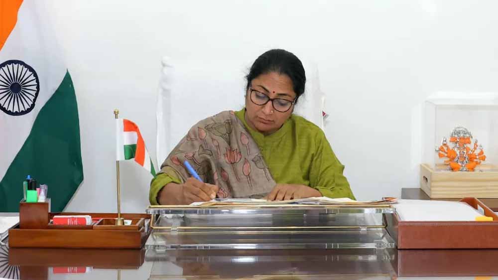 दिल्ली में बेटियों के लिए नई योजना, रेखा गुप्ता सरकार देगी आर्थिक मजबूती