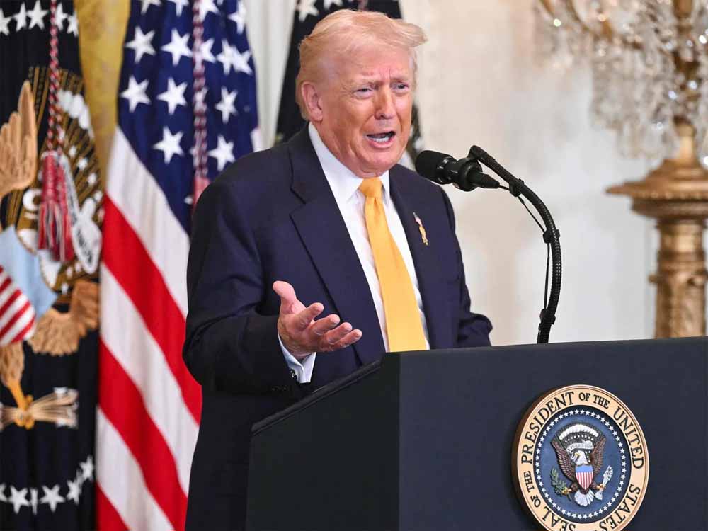 सुप्रीम कोर्ट के फैसले के बाद भी 15% बढ़ा दिया टैरिफ, ट्रंप झुकने को तैयार नहीं