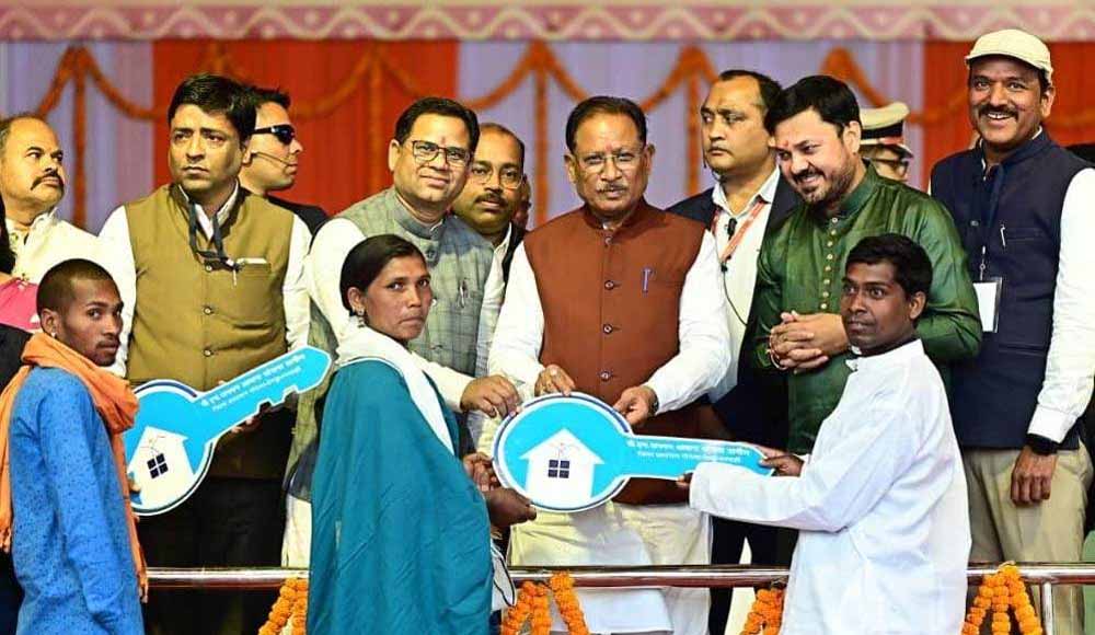 मुख्यमंत्री बस सेवा योजना में शामिल करने सहित कई घोषणाएं