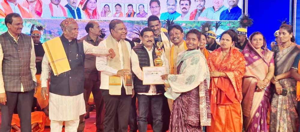 वन मंत्री कश्यप का बड़ा तोहफा—नारायणपुर में 65 करोड़ से ज्यादा के प्रोजेक्ट्स की रखी नींव