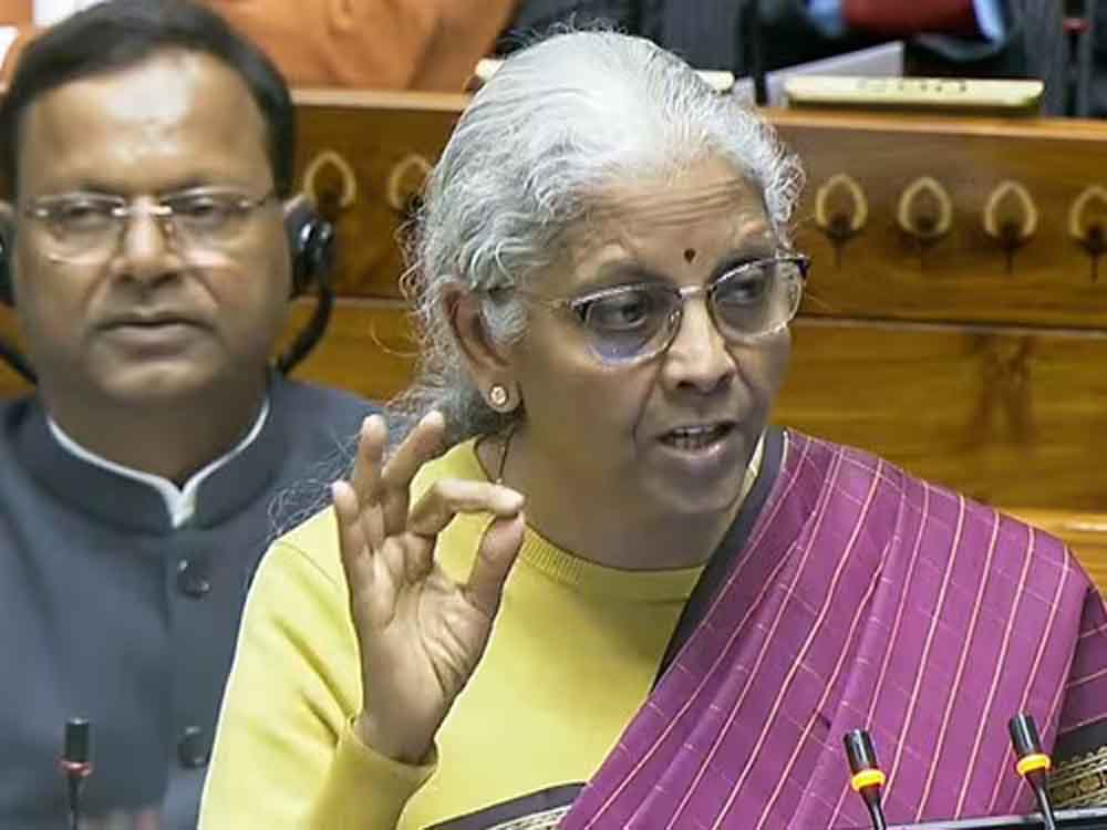 बजट 2026 अपडेट: हाई स्पीड रेल, यूनिवर्सिटी टाउनशिप और और भी 8 बड़ी योजनाएं