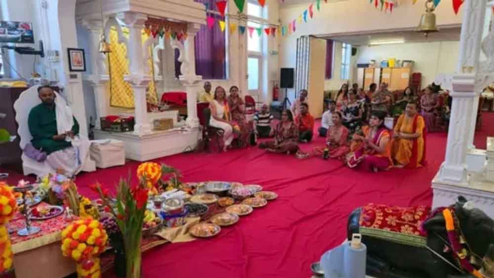 मंदिर सौदे से भड़का विरोध, ब्रिटेन में हिंदू समुदाय ने जताई नाराजगी