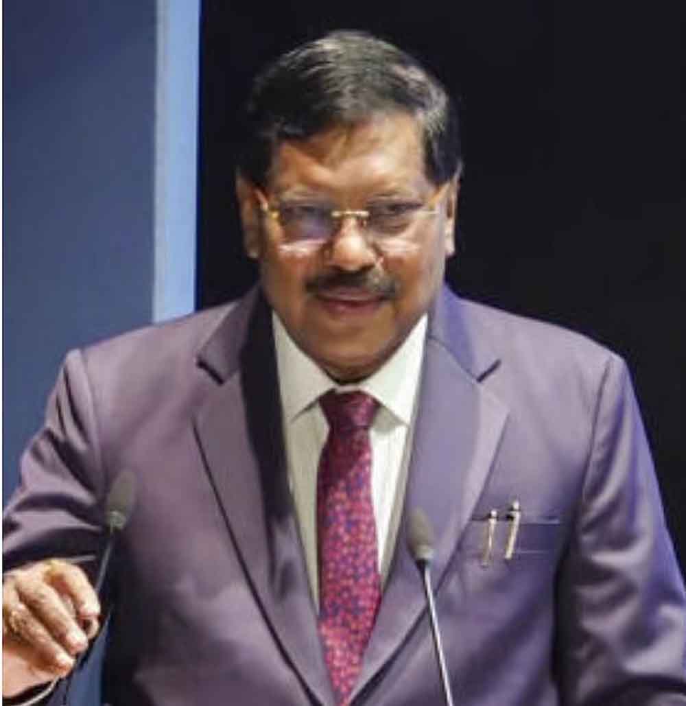 न्यायपालिका की मर्यादा तार-तार! जज के सामने हमला, CJI एक्शन मोड में