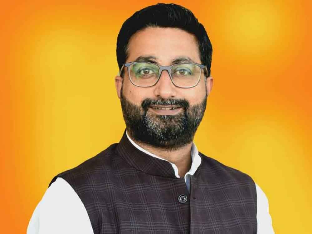 मस्जिदों से अजान पर सियासत तेज, मंत्री दानिश अंसारी ने सपा पर साधा निशाना