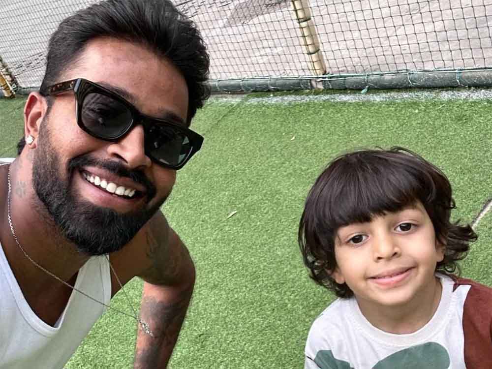 हार्दिक पांड्या का बेटे के लिए खास गिफ्ट, कीमत सुनकर हो जाएंगे हैरान!