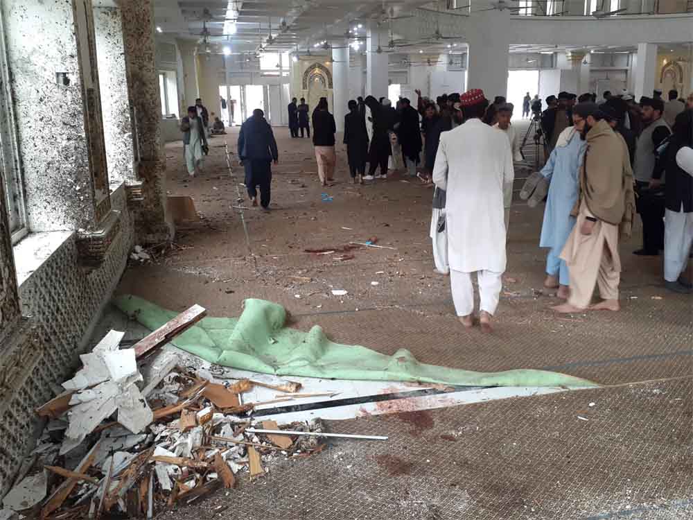 अफगानिस्तान में पाक की एयरस्ट्राइक, मस्जिद-मदरसे पर बमबारी से मचा हड़कंप
