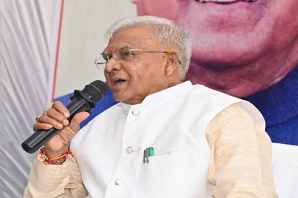 राज्यपाल ने जेल गृह विभाग के अधिकारियों से की चर्चा