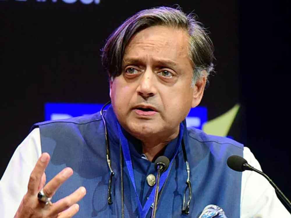 ट्रेड डील पर सरकार घिरी? शशि थरूर बोले—खुश होने से पहले शर्तें देश के सामने रखिए