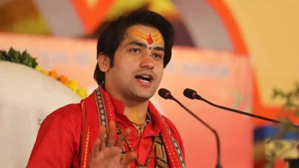 धीरेंद्र शास्त्री बोले- ‘कर्ज का हिसाब बराबर करते हैं’, कुबेरेश्वर धाम में दिया बड़ा बयान