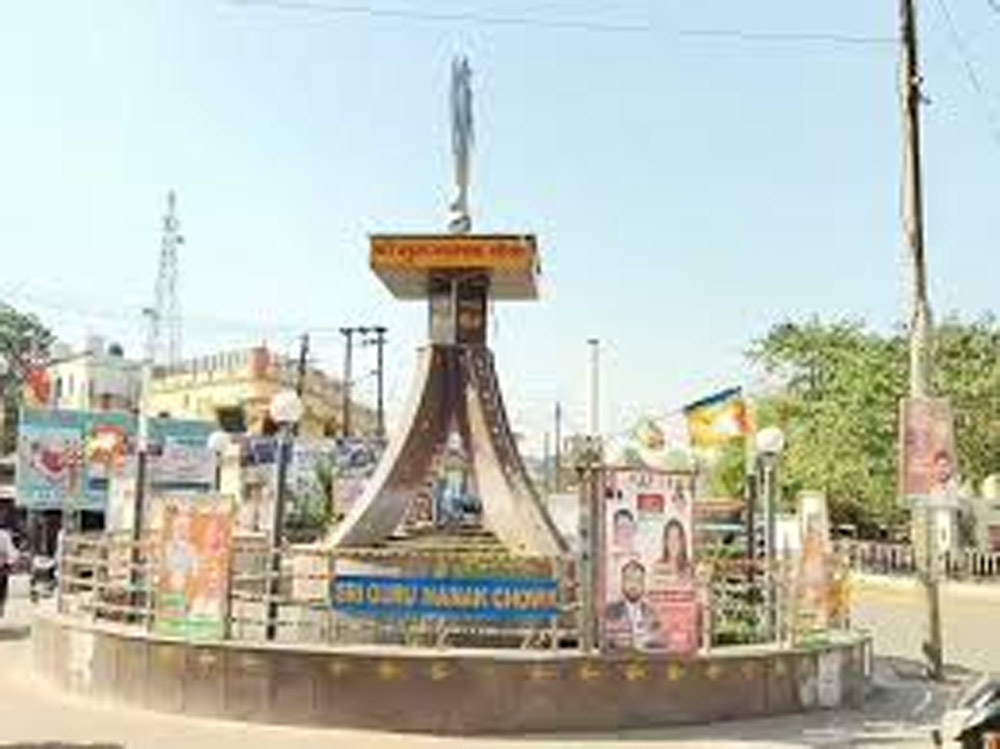 राजा देवीबख्श सिंह के नाम से जानी जाएगी मुख्य सड़क, गोंडा में पास हुए 115 प्रस्ताव