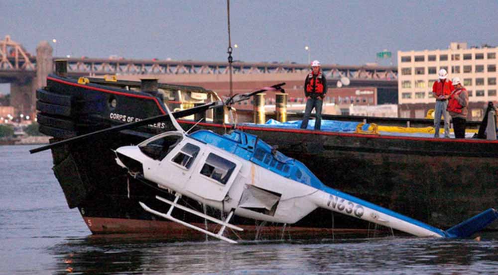 कतर में बड़ा हादसा: हेलीकॉप्टर गिरने से 6 की मौत, लापता शख्स की खोज तेज