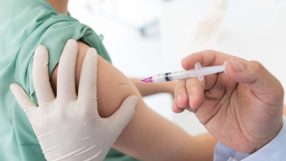 कैंसर मरीजों के लिए खुशी की खबर, 2 लाख का जीवन रक्षक इंजेक्शन अब होगा फ्री