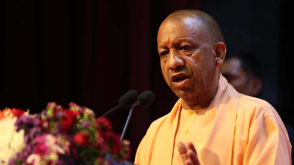 सीएम योगी ने कैलाश मानसरोवर यात्रा से लौटे 555 श्रद्धालुओं को ₹1 लाख की मदद दी