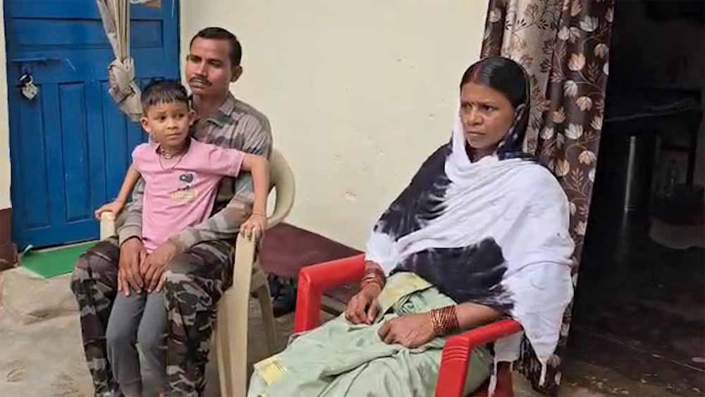 बंदूक से बंधन तक: सरकार की मदद से आत्मसमर्पित माओवादियों के घर आई नन्ही खुशियां