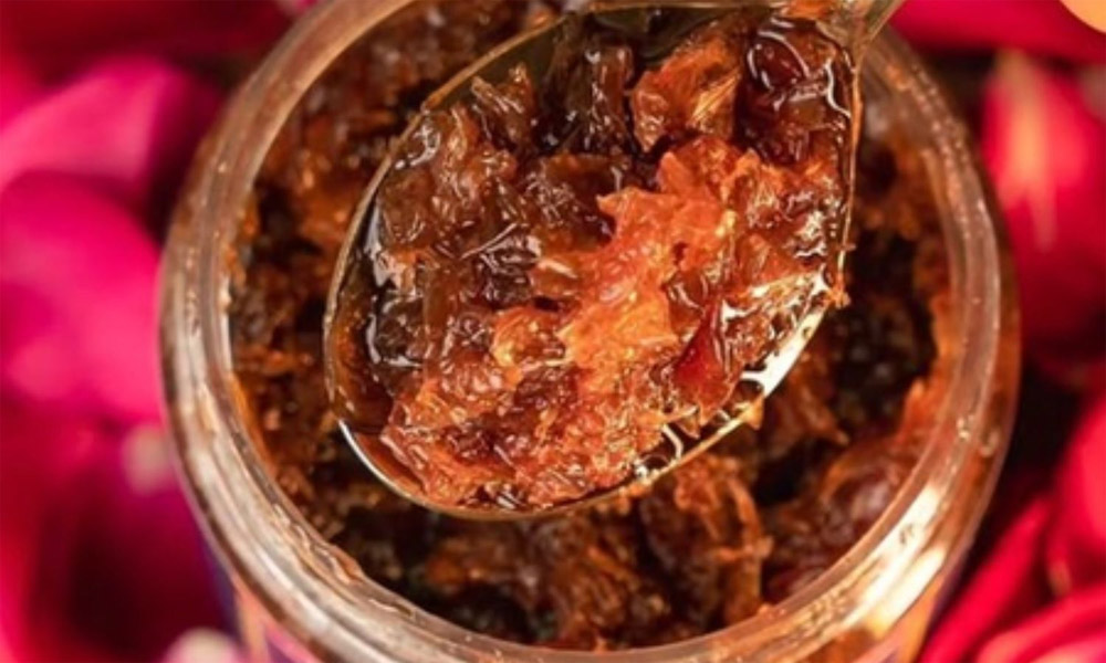 गर्मियों में वरदान है गुलकंद का सेवन जो दूर करेगा एसिडिटी थकान और स्किन की समस्याएं