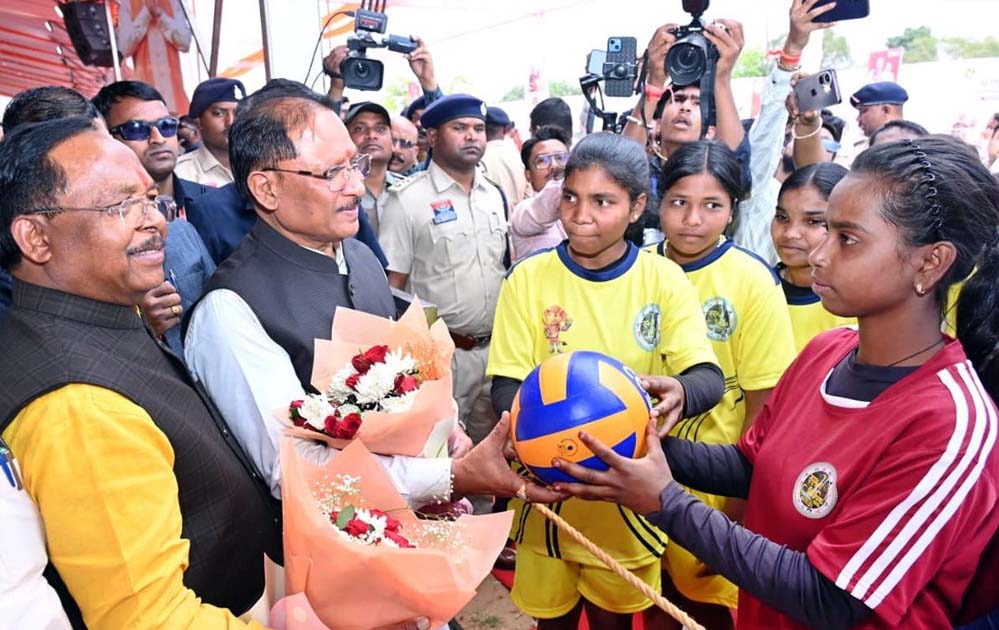 मुख्यमंत्री ने नवरात्रि के अवसर पर मां महामाया की धरा से सरगुजा ओलंपिक की शुरुआत की