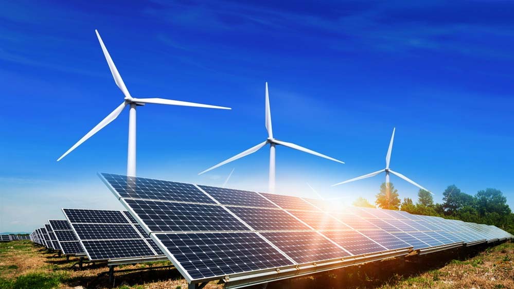 पीएम सूर्य घर मुफ्त बिजली योजना जैसी पहल ने सौर ऊर्जा को आम लोगों तक पहुंचाया