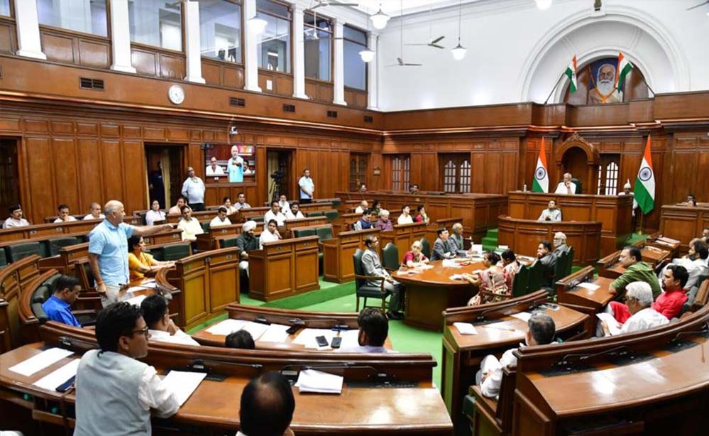 दिल्ली विधानसभा और मेट्रो को बम से उड़ाने की धमकी, स्पीकर विजेंद्र गुप्ता भी निशाने पर