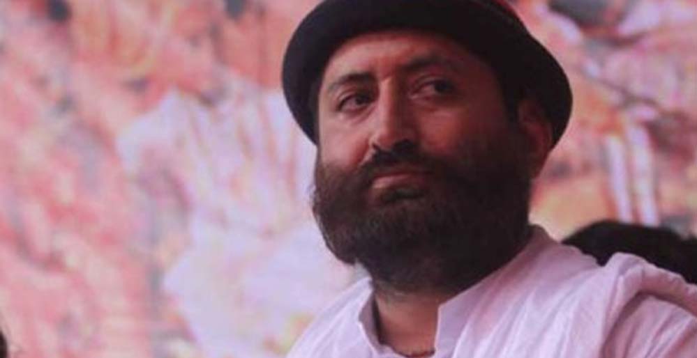 नारायण साईं का कुटुम्ब न्यायालय में पेश होना, पत्नी ने तलाक की याचिका दायर की