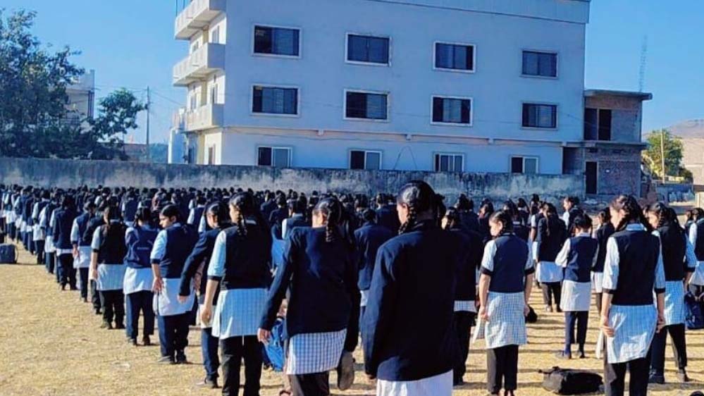 सांदीपनि स्कूल में भारी फेल, 332 में से 245 छात्र हुए असफल, प्रिंसिपल को नोटिस भेजा गया