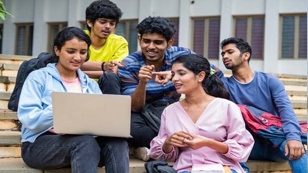 भारतीय छात्रों के विदेशी डिग्री के प्रति आकर्षण में कमी, 3 साल में 31% कम हुए आवेदन; वजह जानें