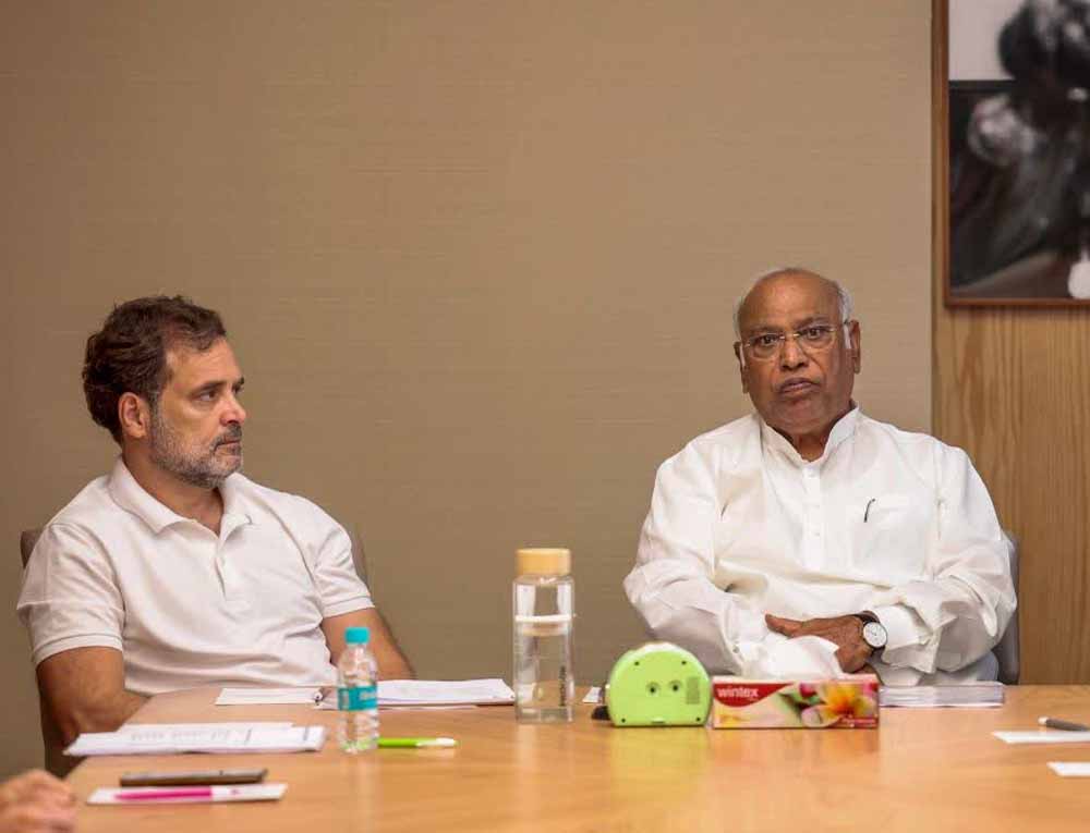 असम में चुनावी समीकरण बदले: कांग्रेस का महागठबंधन तैयार, BJP के सामने नई चुनौती