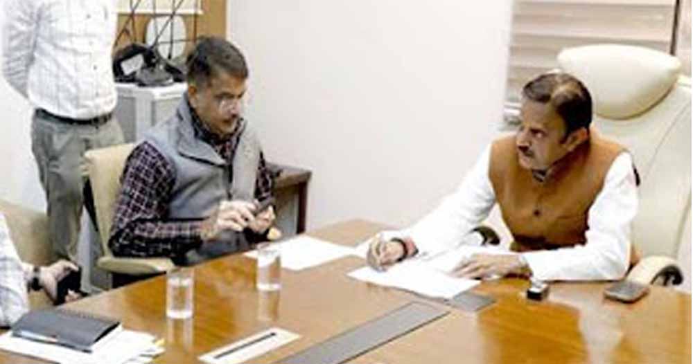 उप मुख्यमंत्री ने की पीएम जीएसवाय की समीक्षा