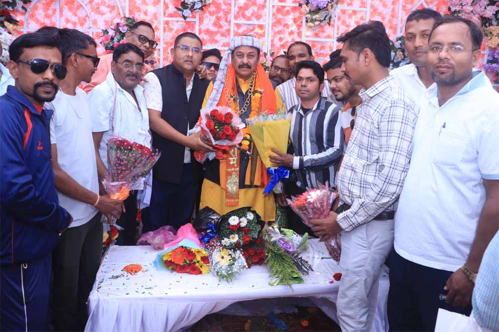 सांसद  विजय बघेल ने इस अवसर पर बस को हरी झंडी दिखाकर प्रस्थान के लिए रवाना किया।