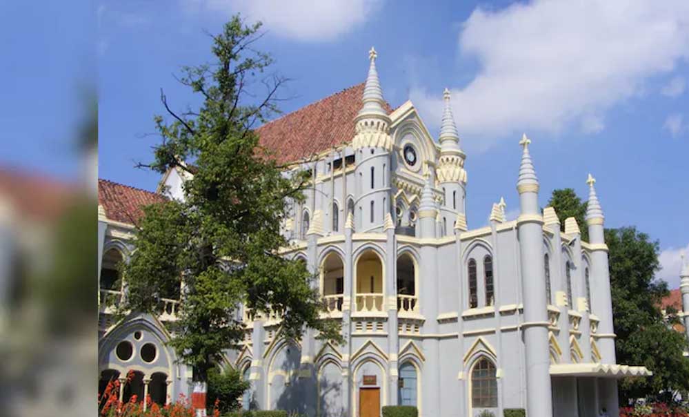 मुख्य सचिव और खाद्य मंत्रालय के अतिरिक्त मुख्य सचिव को जबलपुर हाईकोर्ट ने किया तलब, मामला समझें