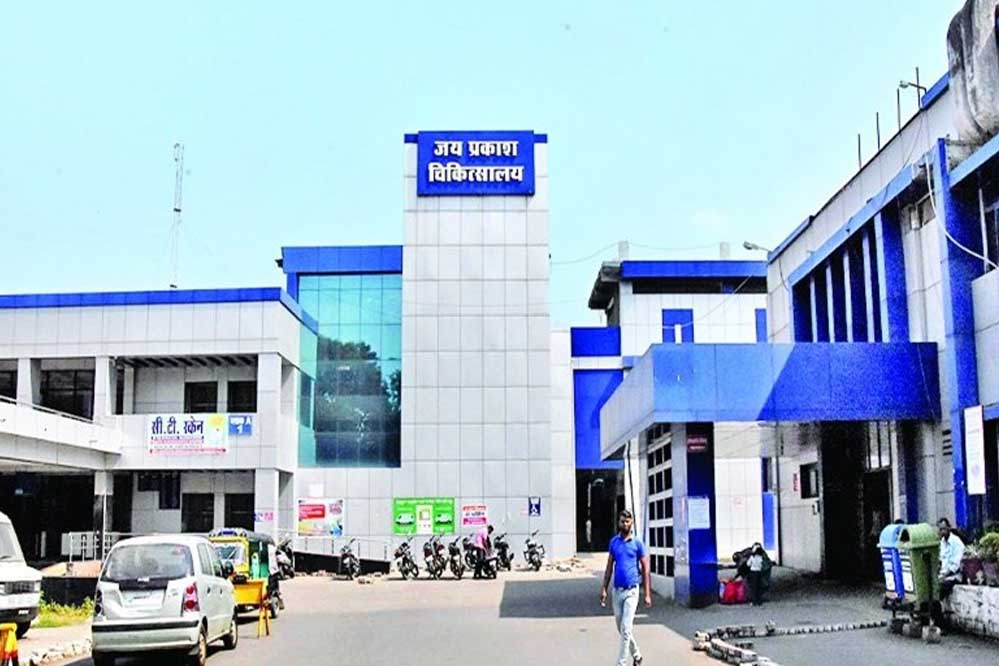 जेपी अस्पताल विवाद पर डिप्टी सीएम का कड़ा रुख: CMHO से रिपोर्ट मांगी, तीन साल से बंद प्रसव सुविधा पर नहीं हुई कार्रवाई