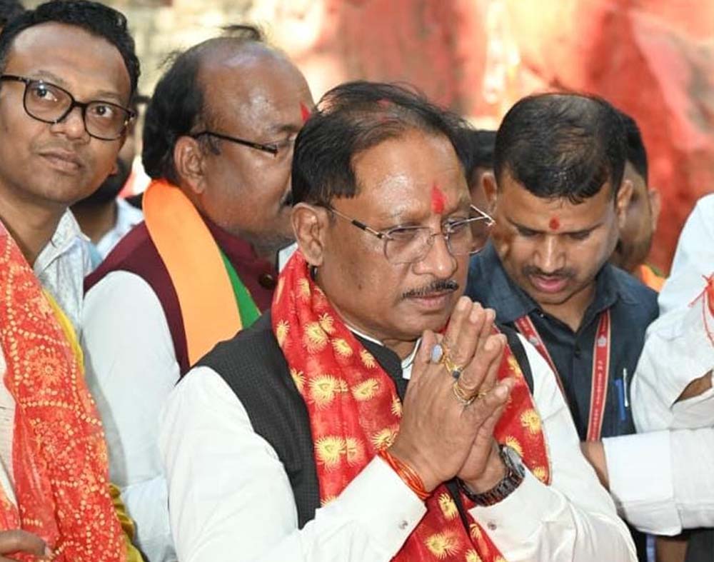 कुदरगढ़ी माता के दरबार पहुंचे CM, प्रदेश की सुख-समृद्धि के लिए की विशेष पूजा