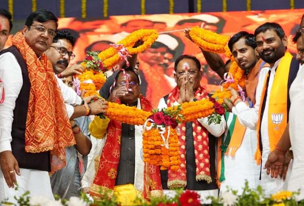 सुपोषण रथ, आपराधिक जागरूकता रथ और यातायात जागरूकता रथ को हरी झंडी दिखाकर किया रवाना