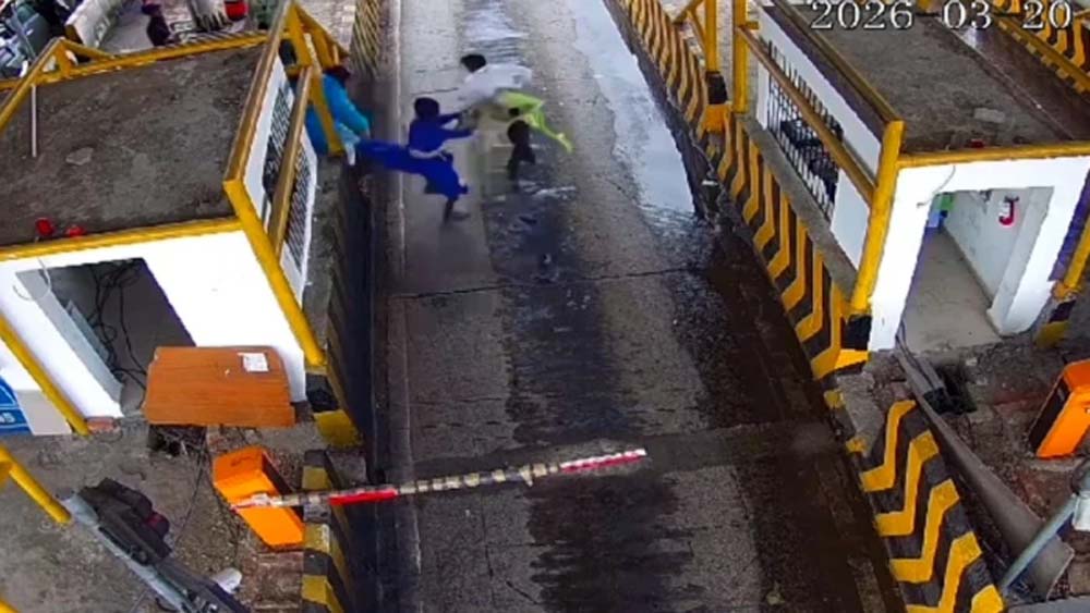 NH-44 पर टोल विवाद बना हिंसक: सिवनी में निहंग सिखों ने कर्मचारियों पर किया जानलेवा हमला