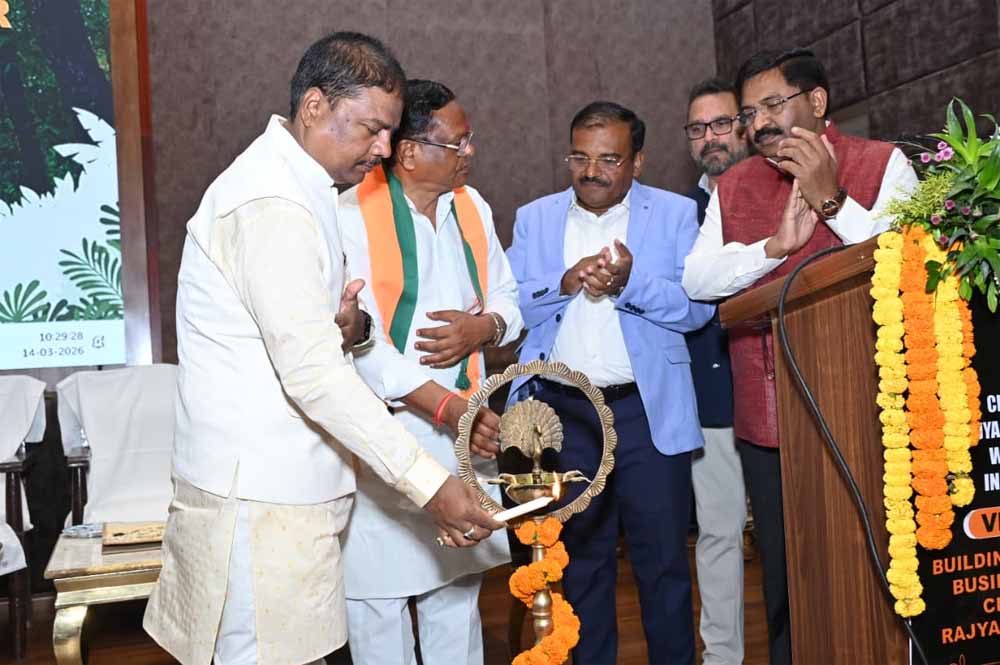 वन आधारित अर्थव्यवस्था को बढ़ावा देने पर फोकस: वन मंत्री कश्यप का अधिकारियों को निर्देश