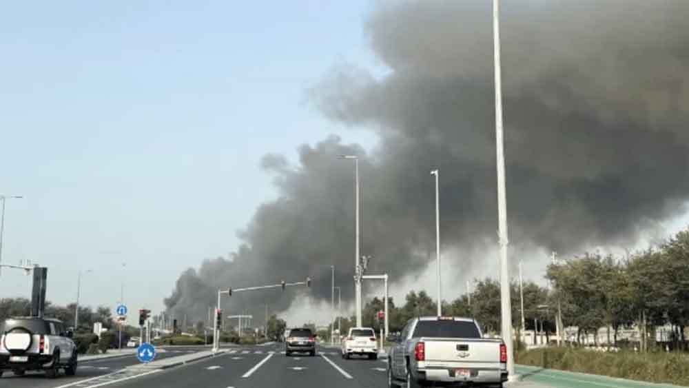 UAE में बड़ा हादसा: अबू धाबी में मिसाइल मलबे से आग, 5 भारतीय सहित 6 घायल